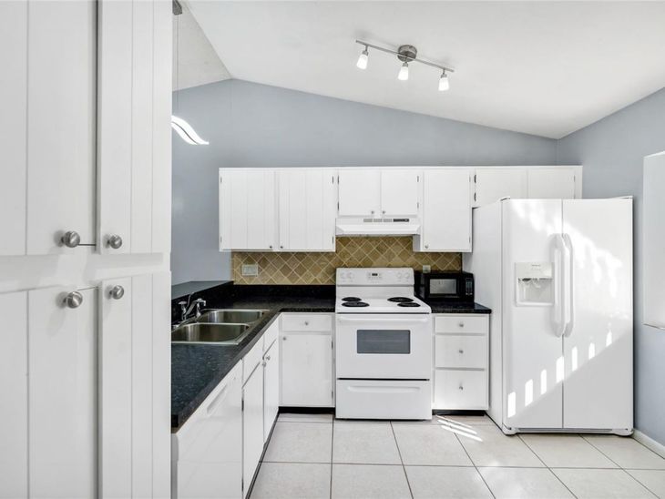 6956 Country Corner Lane, Unit 3, Orlando, FL 32809