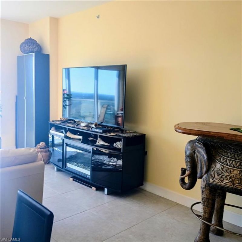 3000 Oasis Grand Blvd, Unit 2702, Fort Myers, FL 33916 Photo