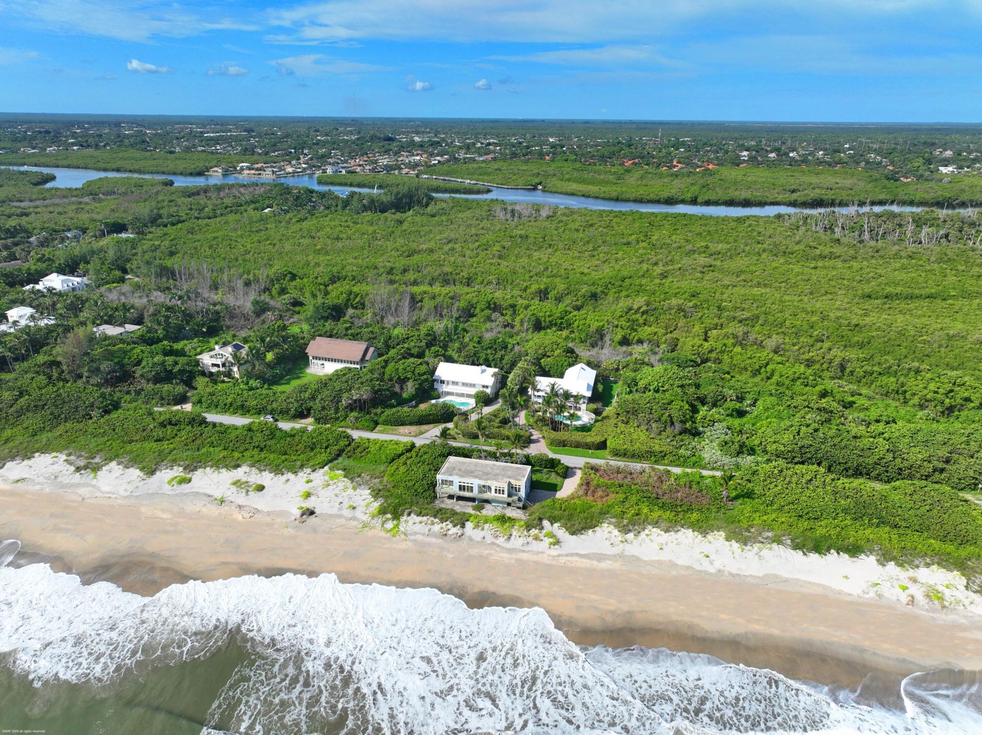 162 N Beach Road, Jupiter Island, FL 33455 Photo