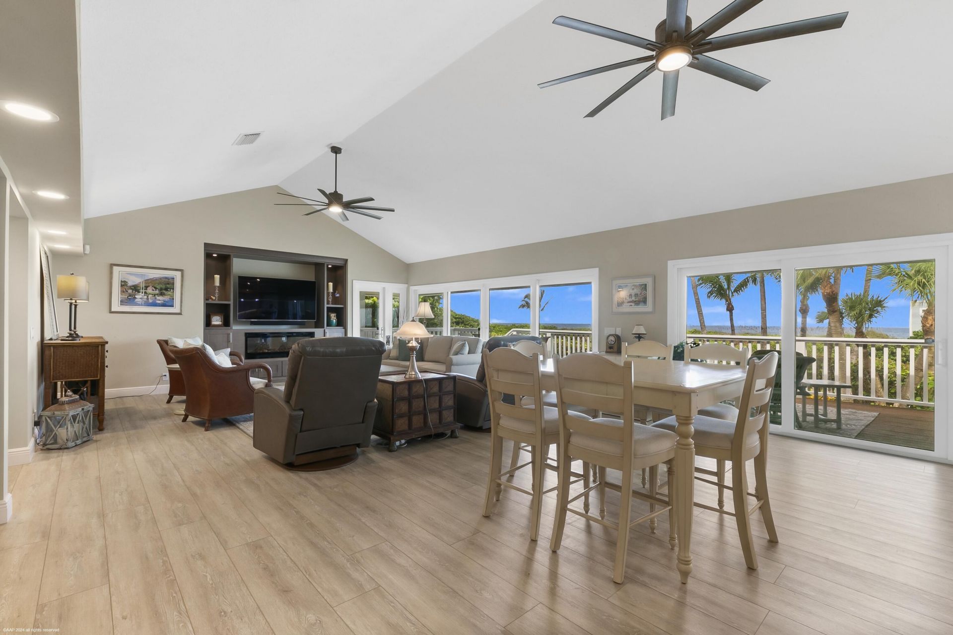 162 N Beach Road, Jupiter Island, FL 33455 Photo