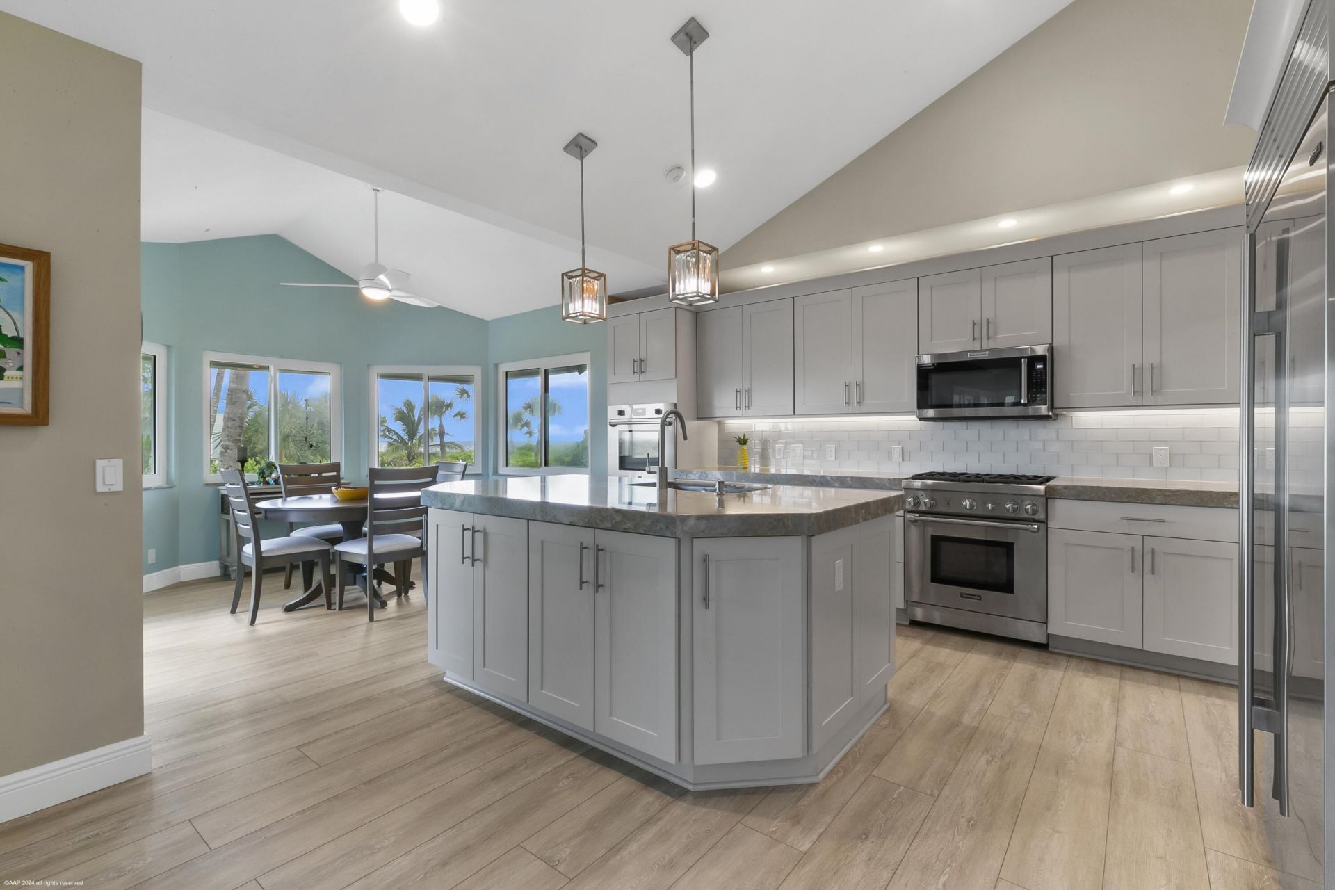 162 N Beach Road, Jupiter Island, FL 33455 Photo