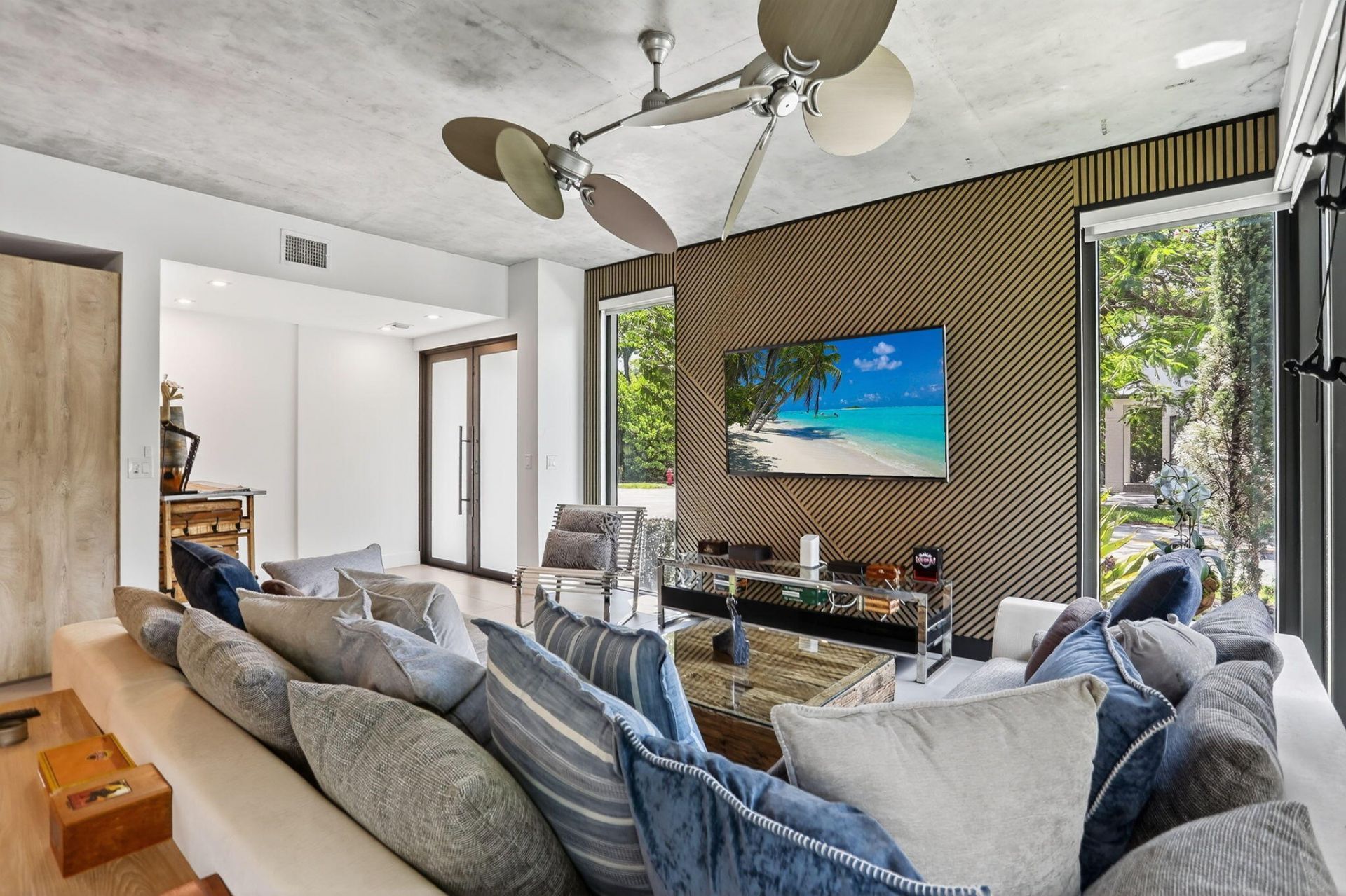 925 NE 6th Street, Fort Lauderdale, FL 33304 Photo