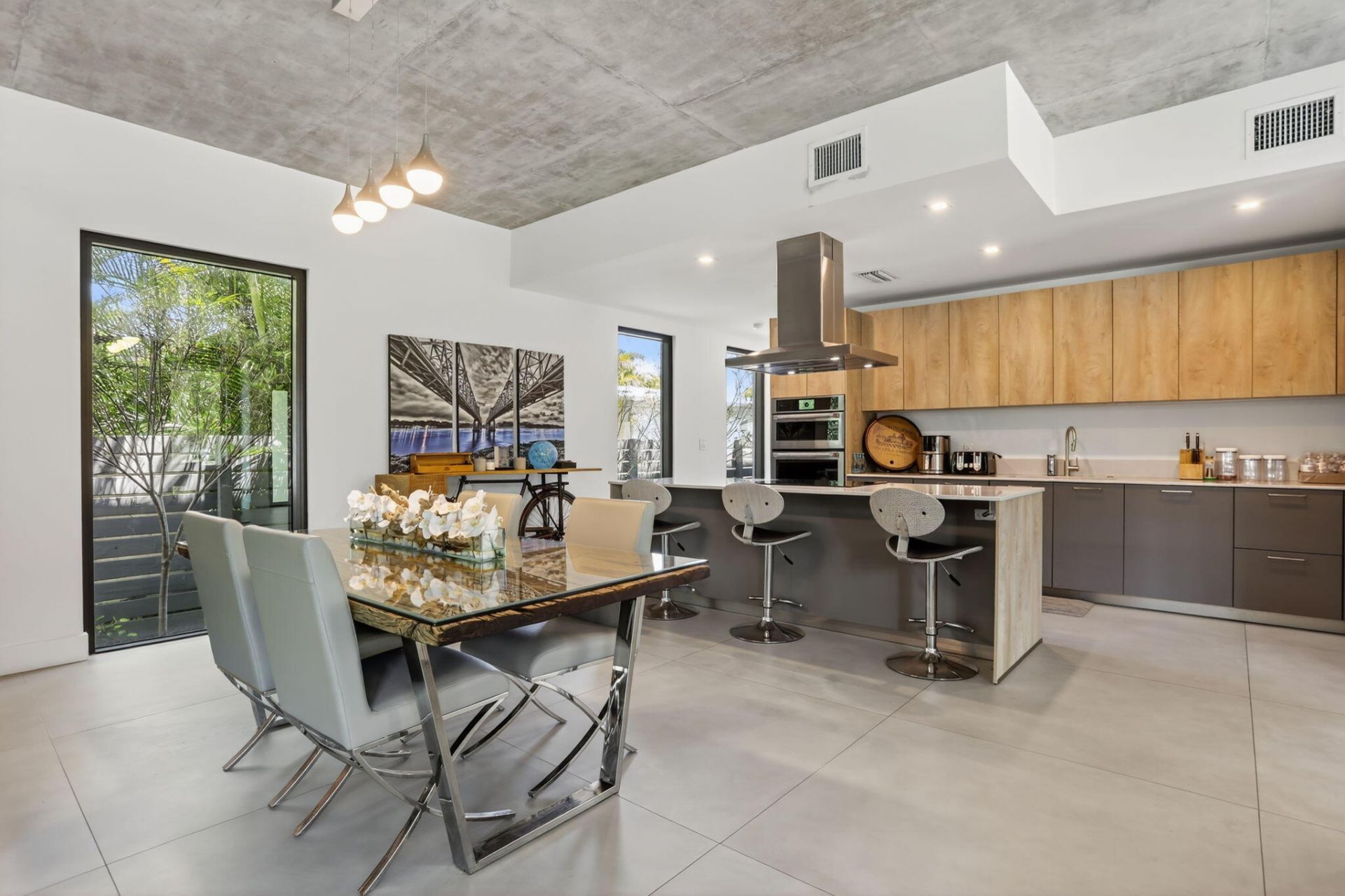 925 NE 6th Street, Fort Lauderdale, FL 33304 Photo