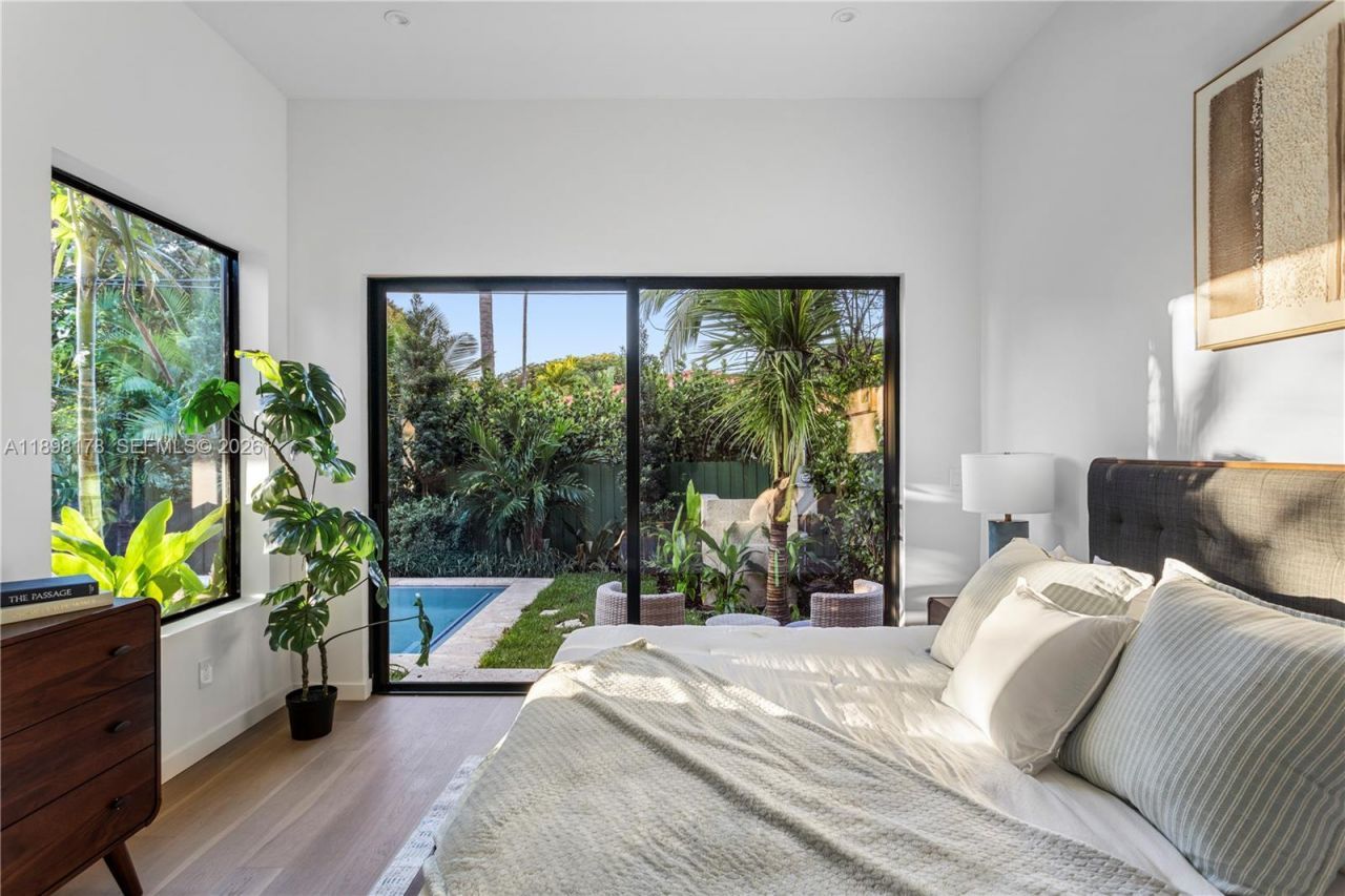 2434 SW 19th St, Miami, FL 33145 Photo