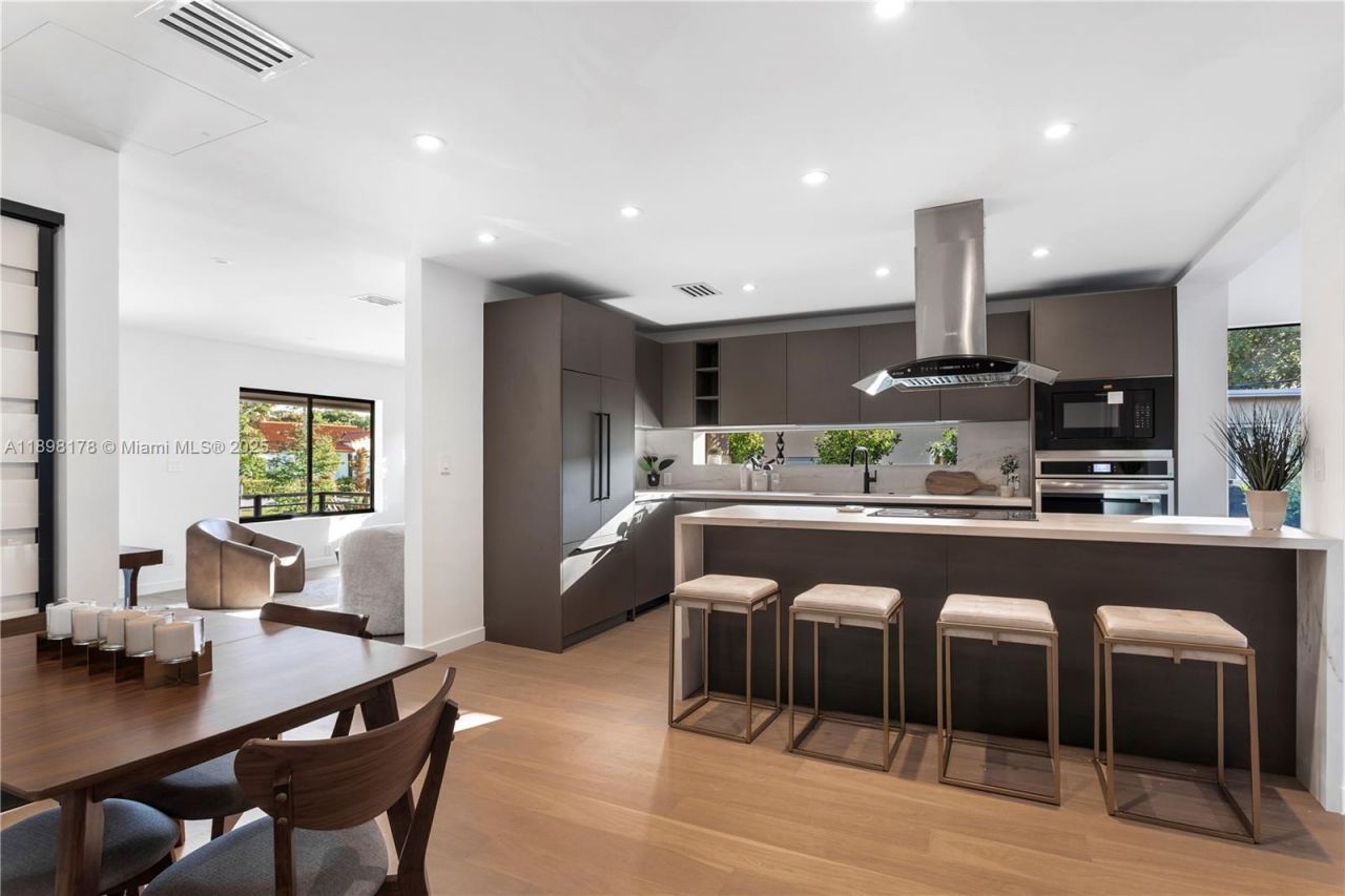 2434 SW 19th St, Miami, FL 33145 Photo