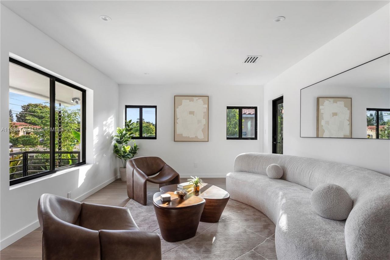 2434 SW 19th St, Miami, FL 33145 Photo