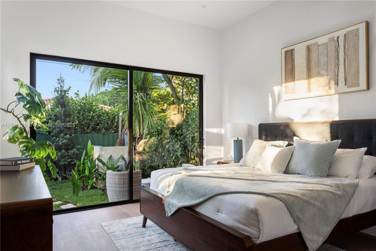 2434 SW 19th St, Miami, FL 33145 Photo