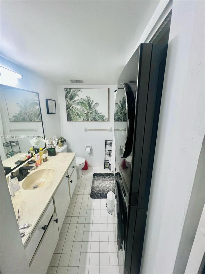 6190 Woodlands Blvd, Unit 517, Tamarac, FL 33319 Photo