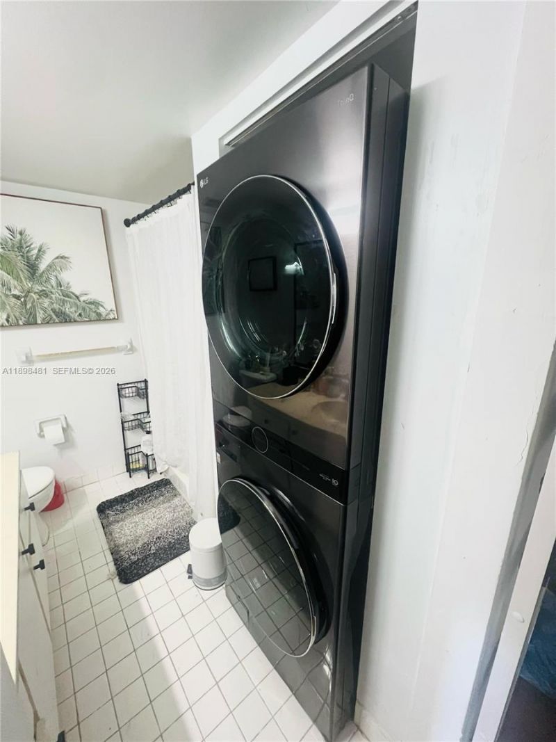 6190 Woodlands Blvd, Unit 517, Tamarac, FL 33319 Photo