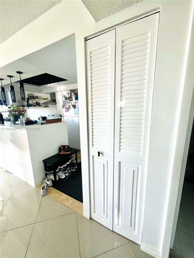 6190 Woodlands Blvd, Unit 517, Tamarac, FL 33319 Photo