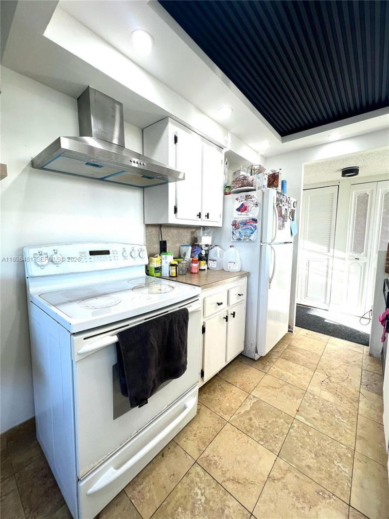 6190 Woodlands Blvd, Unit 517, Tamarac, FL 33319 Photo