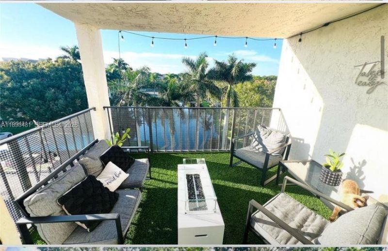 6190 Woodlands Blvd, Unit 517, Tamarac, FL 33319 Photo