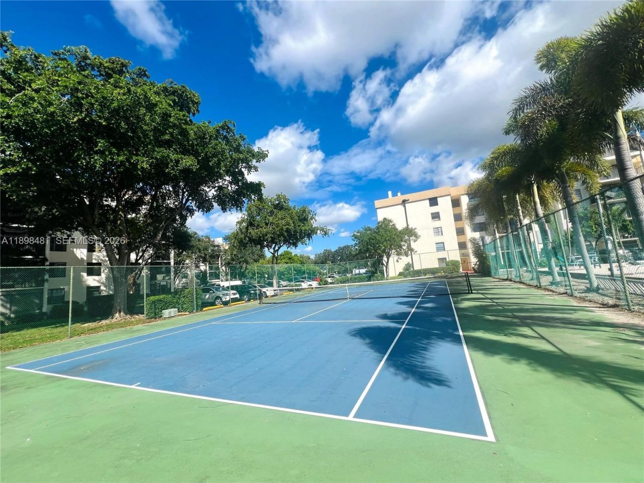 6190 Woodlands Blvd, Unit 517, Tamarac, FL 33319 Photo