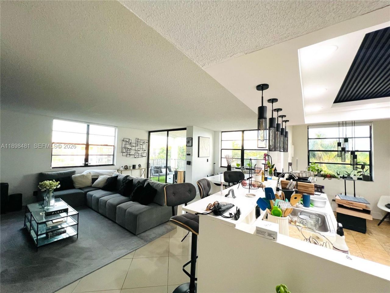 6190 Woodlands Blvd, Unit 517, Tamarac, FL 33319 Photo