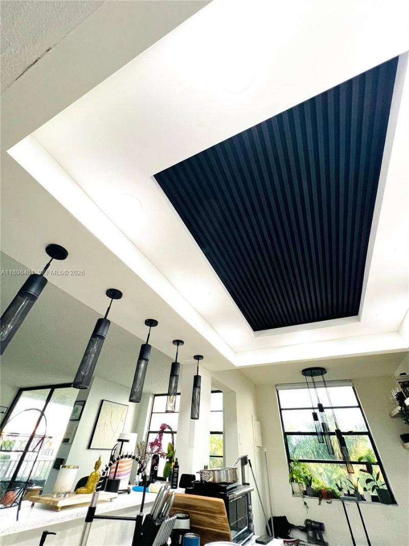 6190 Woodlands Blvd, Unit 517, Tamarac, FL 33319 Photo