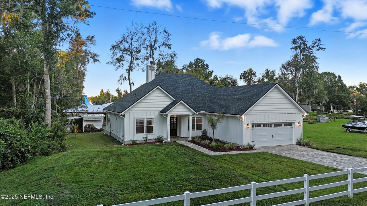 128 Santa Rosa Street, Florahome, FL 32140 Photo