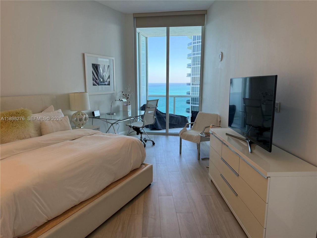 15901 Collins Ave, Unit 3907, Sunny Isles Beach, FL 33160 Photo