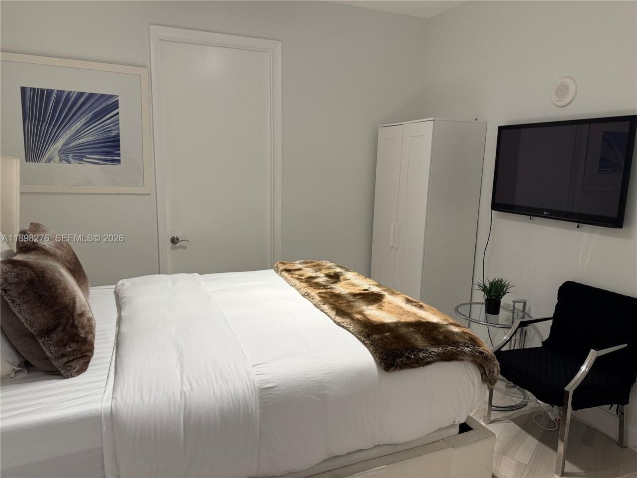 15901 Collins Ave, Unit 3907, Sunny Isles Beach, FL 33160 Photo