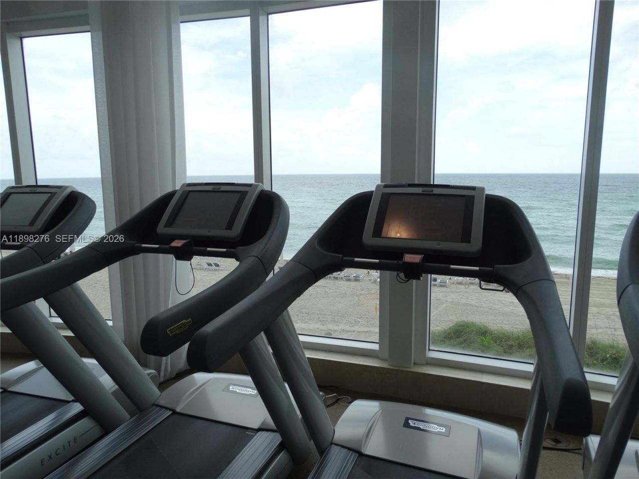 15901 Collins Ave, Unit 3907, Sunny Isles Beach, FL 33160 Photo