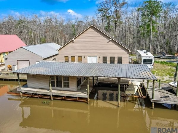 23396 Chene Blanc Ln, Maurepas, LA 70449