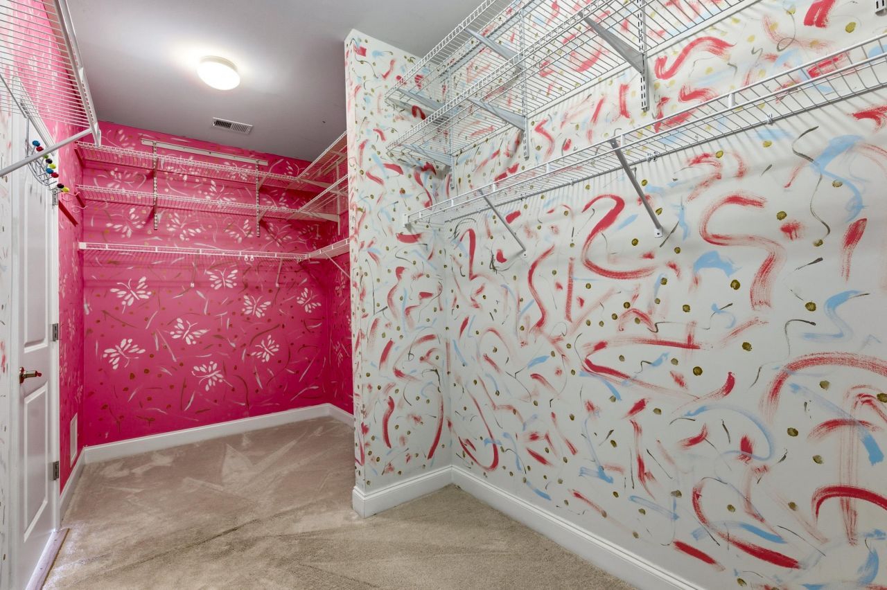 242 Hyacinth Loop Photo 20