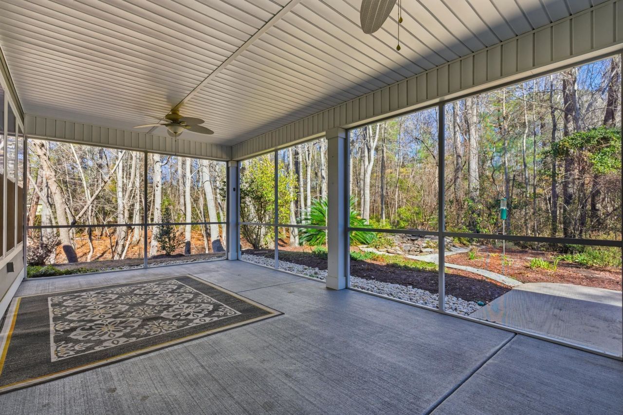 242 Hyacinth Loop Photo 27