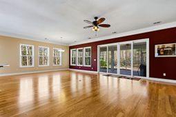 242 Hyacinth Loop photo 4