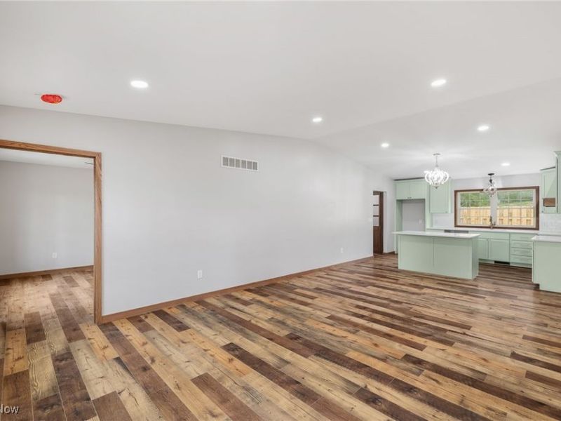 89 Hickey, Greenwich, OH 44805 Photo 6