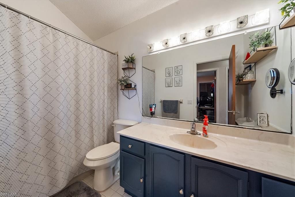 1008 SW 4th Pl, Cape Coral, FL 33991 Photo