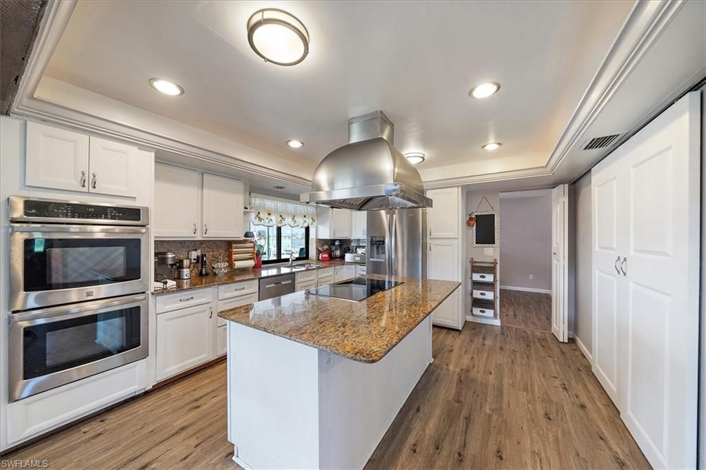 1008 SW 4th Pl, Cape Coral, FL 33991 Photo