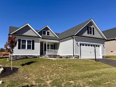 201 SPRING RUN LN, Waynesboro, VA 22980