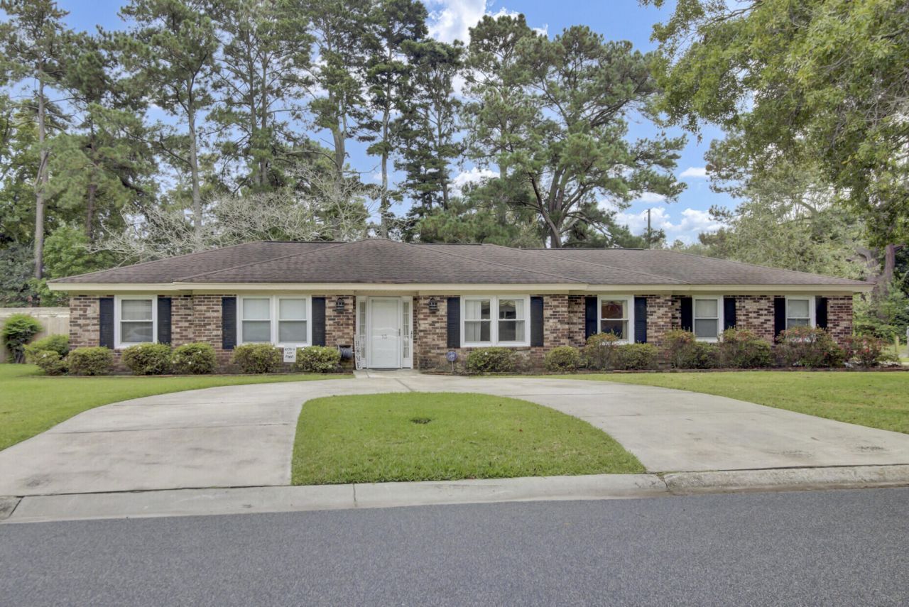 13 Ashland Drive Photo 11