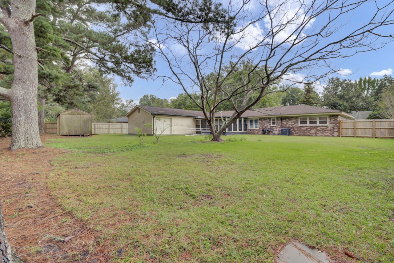 13 Ashland Drive Photo 12