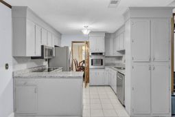 13 Ashland Drive photo 4