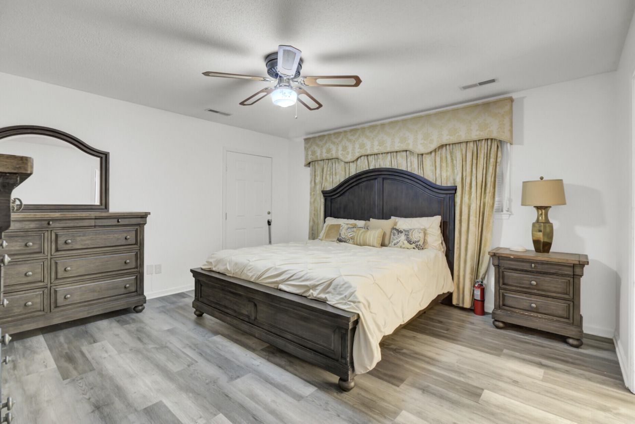 13 Ashland Drive Photo 8