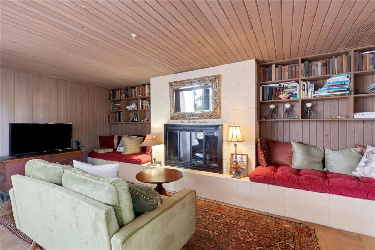 62 Sandy Hook Road S, Sarasota, FL 34242 Photo