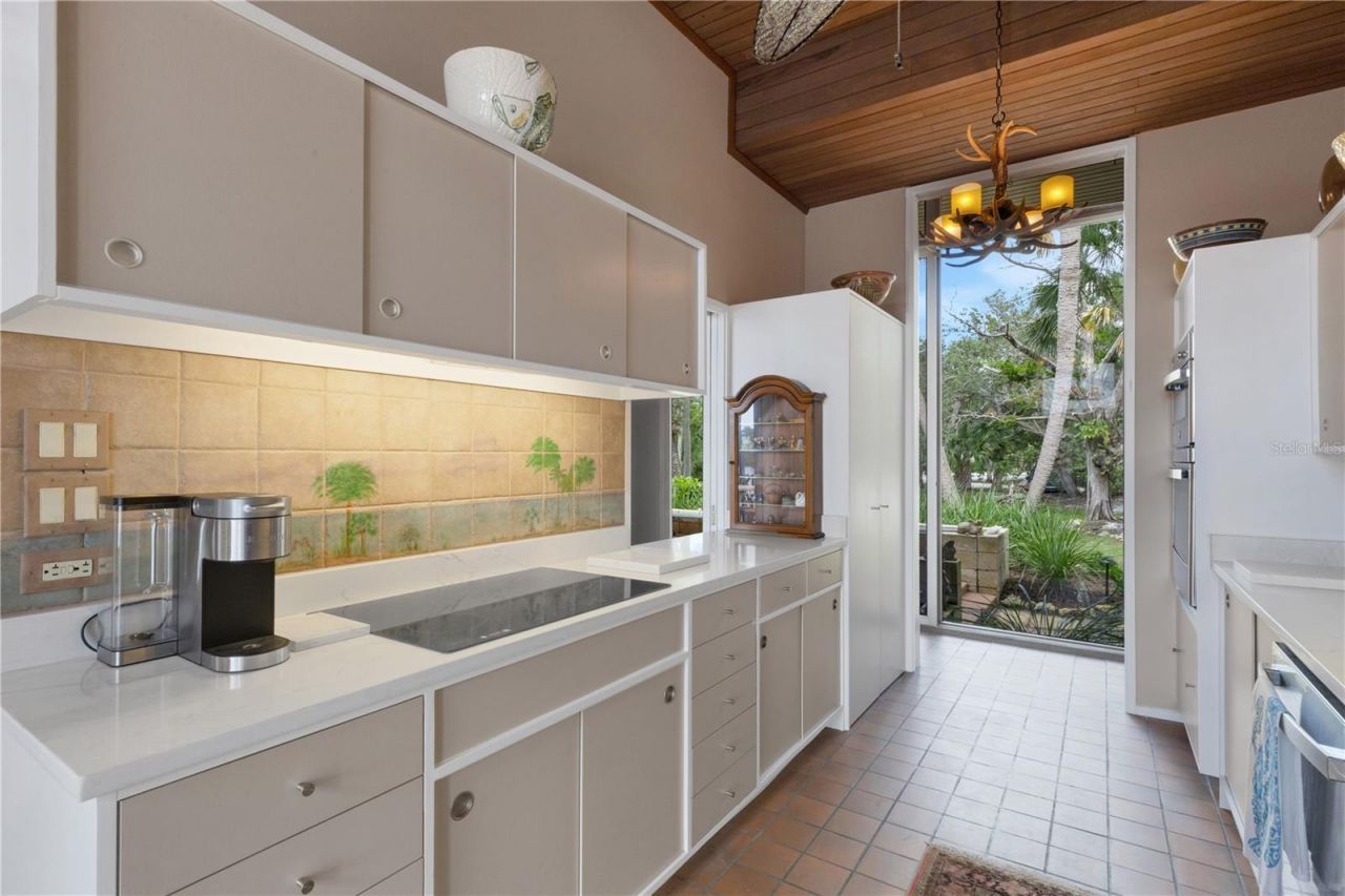 62 Sandy Hook Road S, Sarasota, FL 34242 Photo