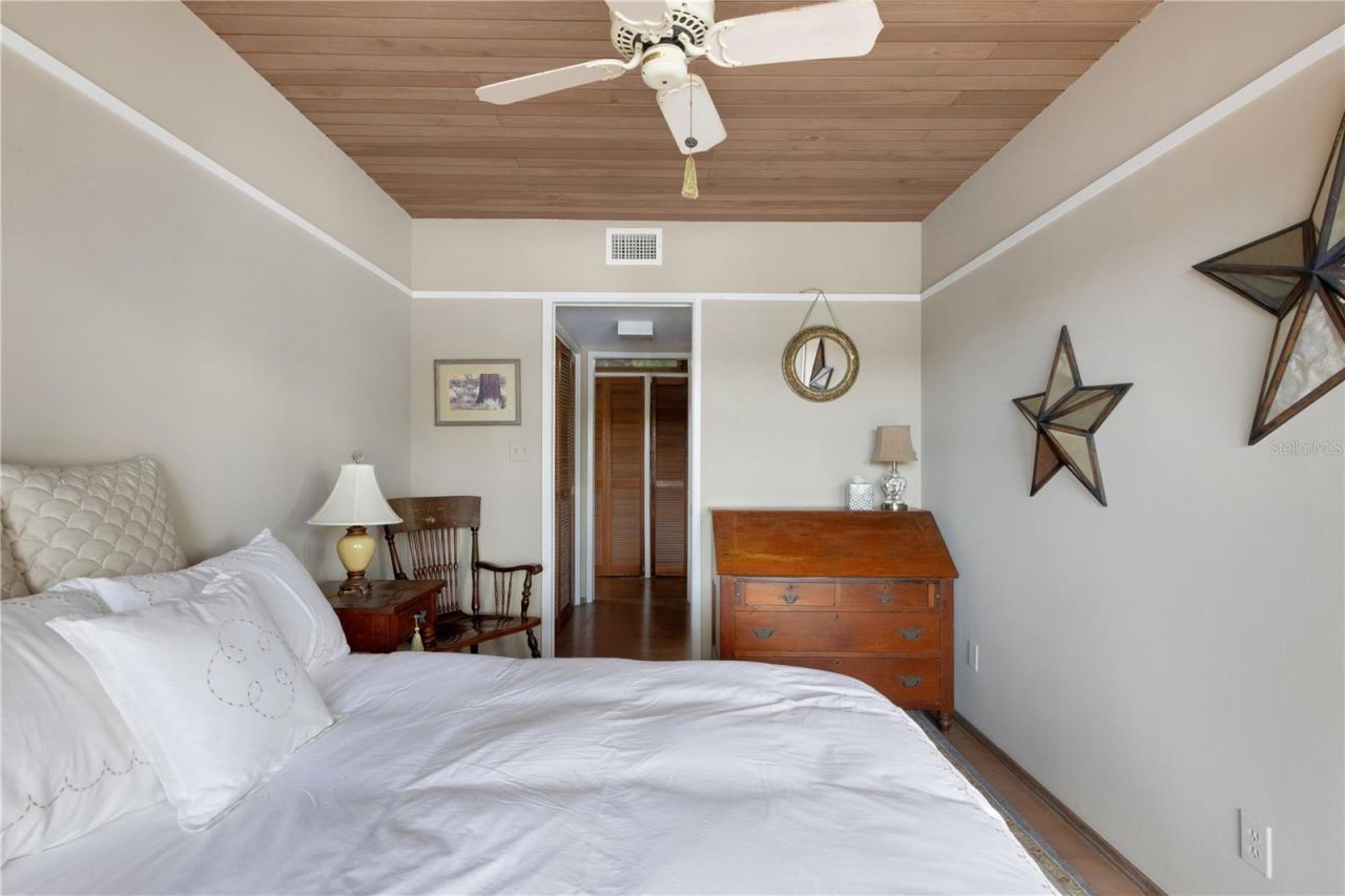 62 Sandy Hook Road S, Sarasota, FL 34242 Photo