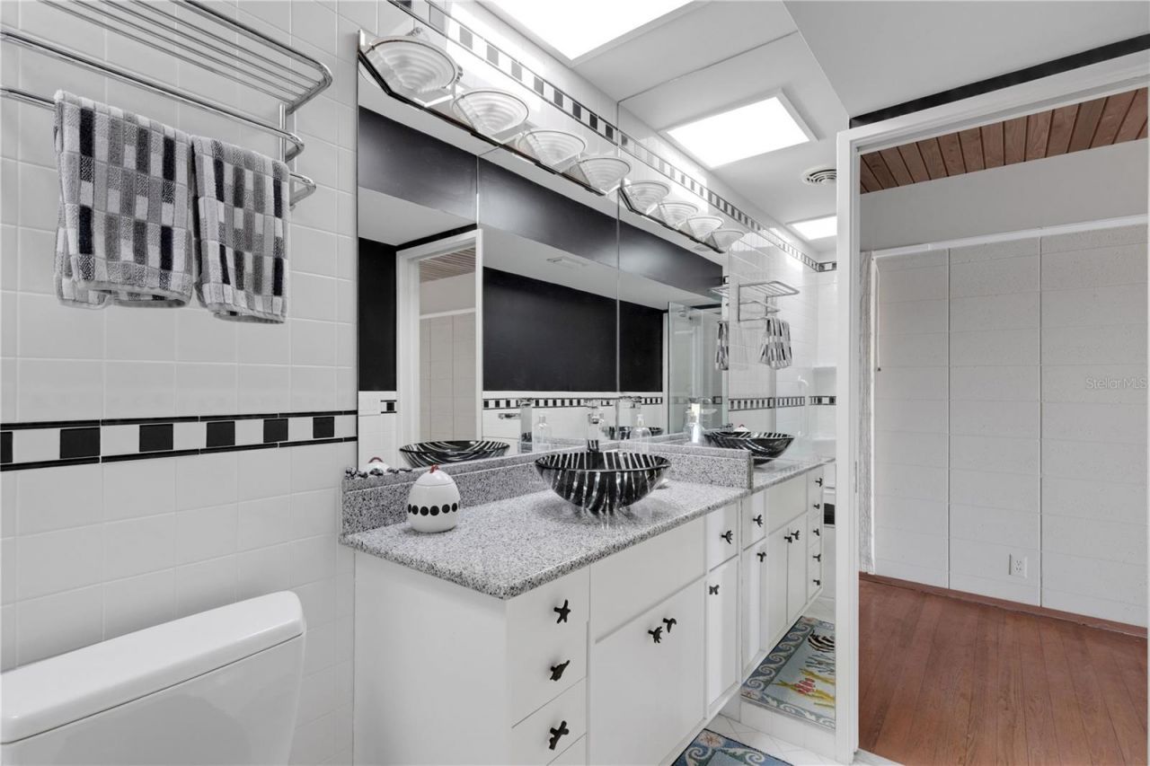 62 Sandy Hook Road S, Sarasota, FL 34242 Photo