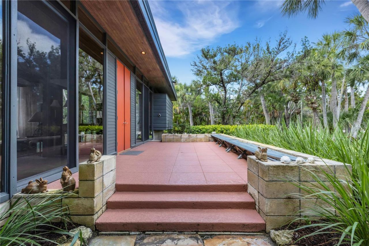 62 Sandy Hook Road S, Sarasota, FL 34242 Photo