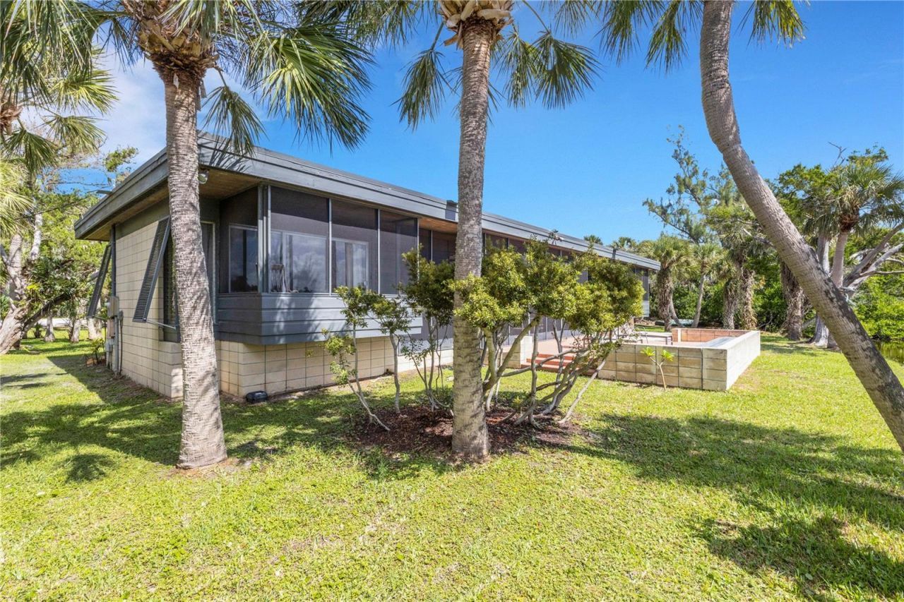 62 Sandy Hook Road S, Sarasota, FL 34242 Photo