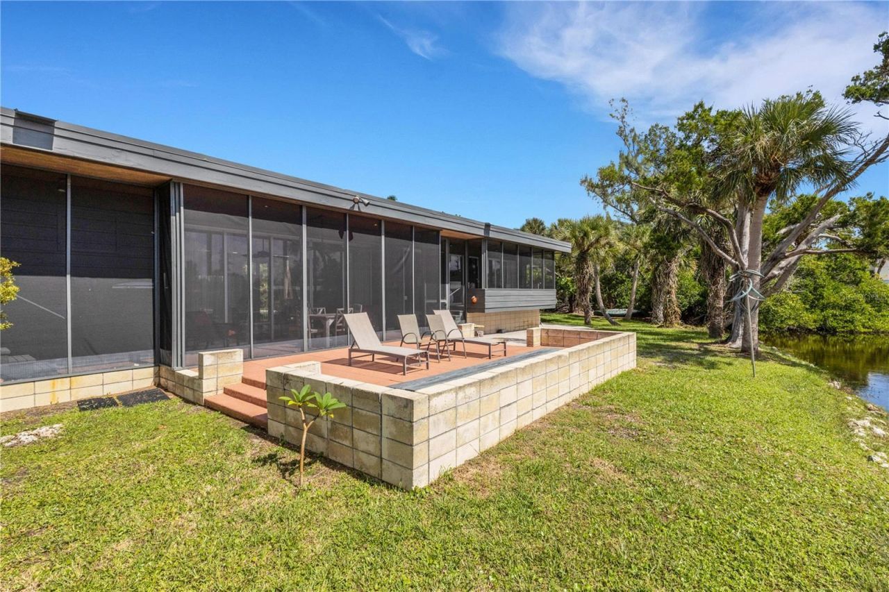 62 Sandy Hook Road S, Sarasota, FL 34242 Photo