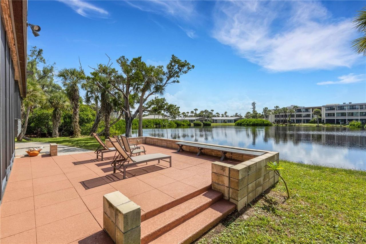 62 Sandy Hook Road S, Sarasota, FL 34242 Photo
