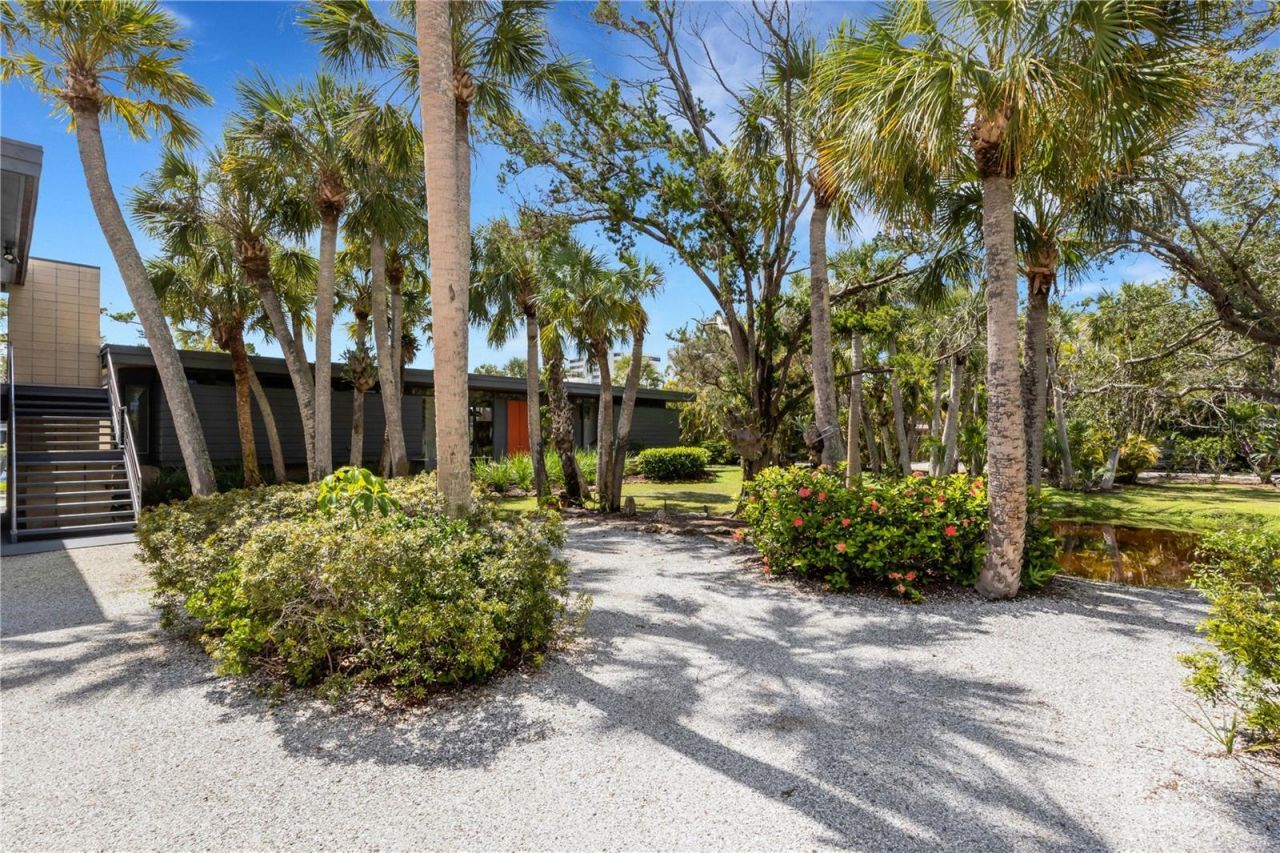 62 Sandy Hook Road S, Sarasota, FL 34242 Photo