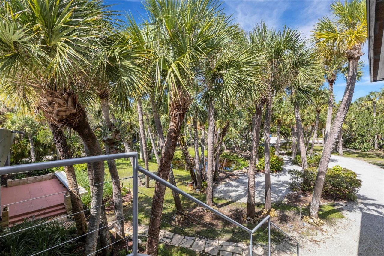 62 Sandy Hook Road S, Sarasota, FL 34242 Photo