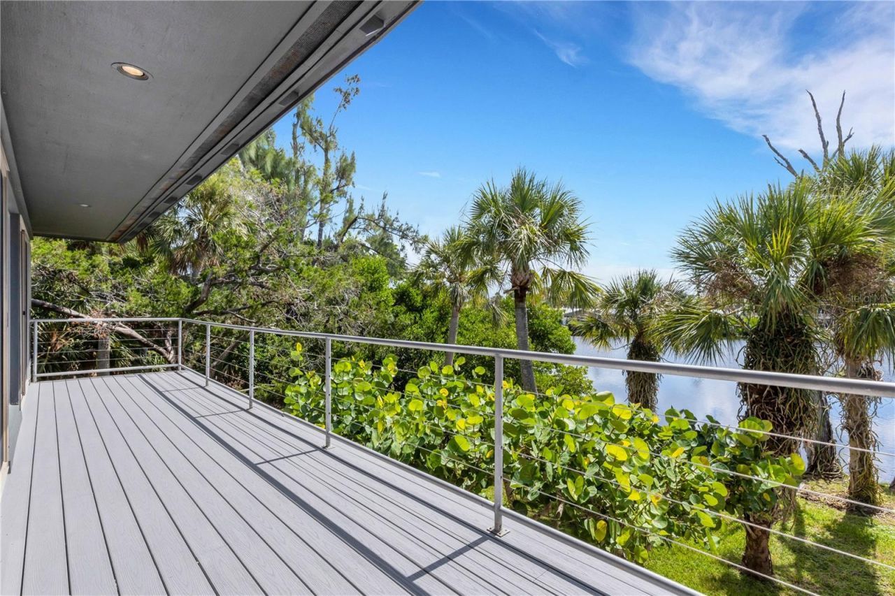 62 Sandy Hook Road S, Sarasota, FL 34242 Photo