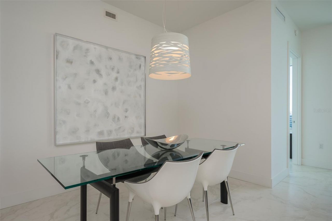 111 S Pineapple Avenue, Unit 1013, Sarasota, FL 34236 Photo