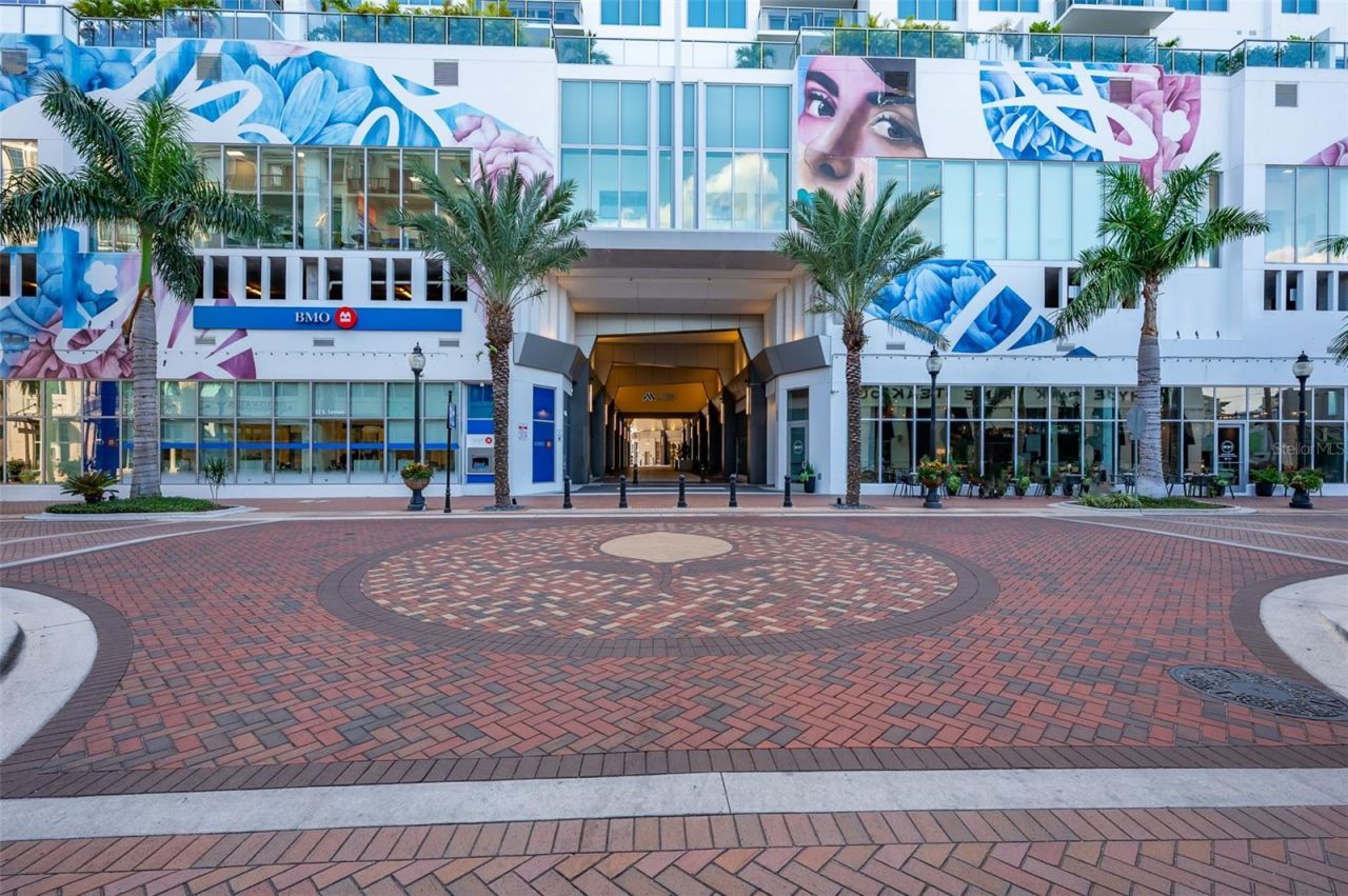 111 S Pineapple Avenue, Unit 1013, Sarasota, FL 34236 Photo