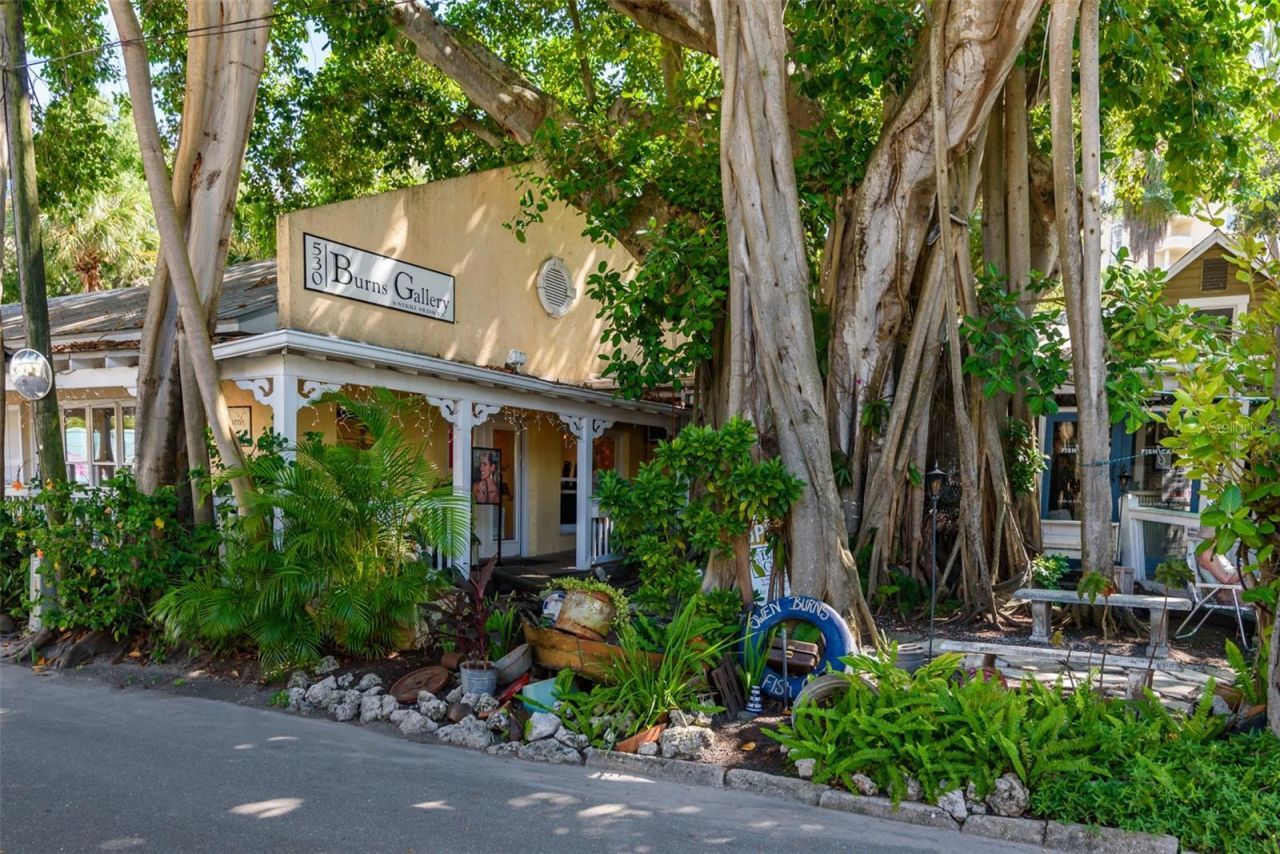 111 S Pineapple Avenue, Unit 1013, Sarasota, FL 34236 Photo