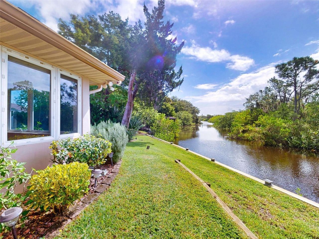 134 Sea Street, New Smyrna Beach, FL 32168 Photo